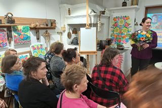 Janina Kruk - malarka z Zalipia w Muzeum Etnograficznym w Tarnowie