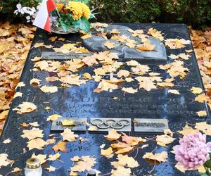 Skromny grób Jerzego Kuleja