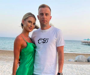 Sprawdziliśmy, jak Kamil Grosicki urządził się w Szczecinie. W jego mieszkaniu dominują szarości i biel