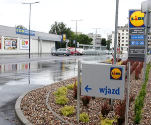 Od września Lidl podnosi pensje. Tyle zarobią pracownicy sklepów