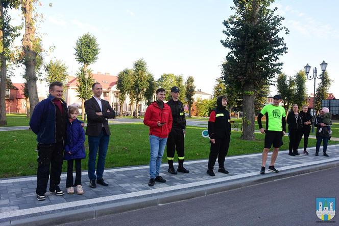 Damian Olender pchał samochód przez 24 godziny. Pobił rekord Polski! ZDJĘCIA