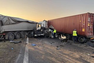Groźny wypadek dwóch ciężarówek na S7