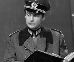 Stanisław Mikulski. Skazany na Hansa Klossa