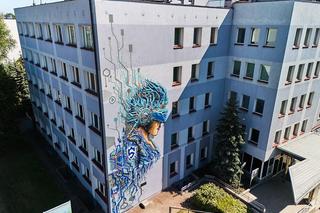 Autorem nowego muralu w Siedlcach jest Tomek „Cukin” Żuk