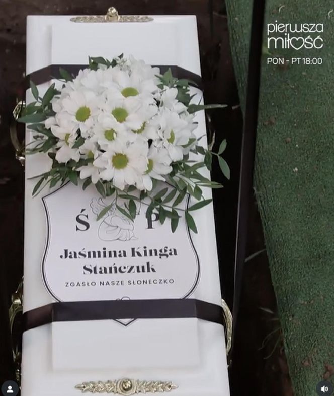 Pierwsza miłość odc. 4045. Pogrzeb córki Kingi i Janka