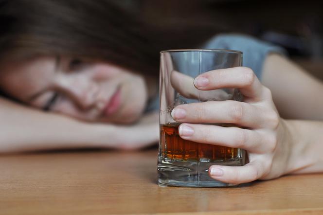 Fazy alkoholizmu: objawy poszczególnych etapów uzależnienia