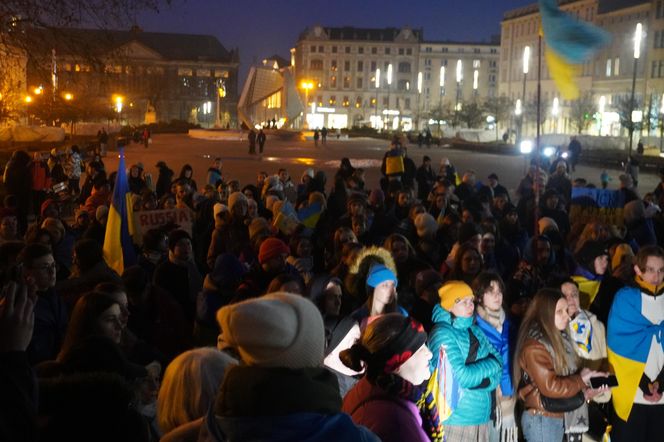 Manifestacja w trzecią rocznicę wybuchu wojny w Ukrainie