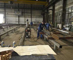 Kraków buduje Warszawie plac Zawiszy. Byliśmy w fabryce, gdzie powstanie 121 elementów wielkiej układanki