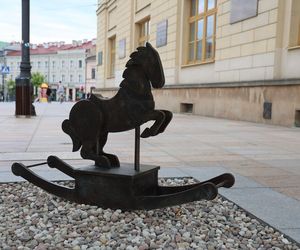 „Konik na biegunach” - nowa instalacja w Lublinie