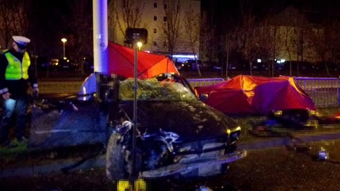 Roztrzaskali audi na latarni w Lublinie. W wypadku zginęli nastolatkowie, 16-letnia Julia nie miała szans