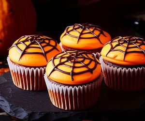 Strasznie pyszne Halloween. Przepisy na upiorne przekąski i słodkości, które zaskoczą Twoich gości!