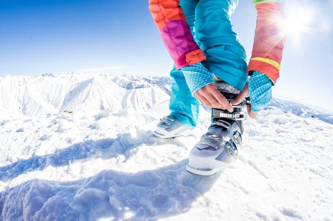 Wkładki do butów narciarskich – czy warto ich używać? Zalety wkładek narciarskich