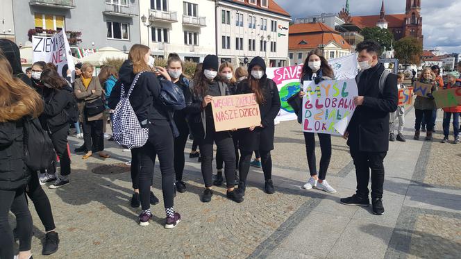 Białystok: Młodzieżowy Strajk Klimatyczny: "Najpierw natura, potem matura"