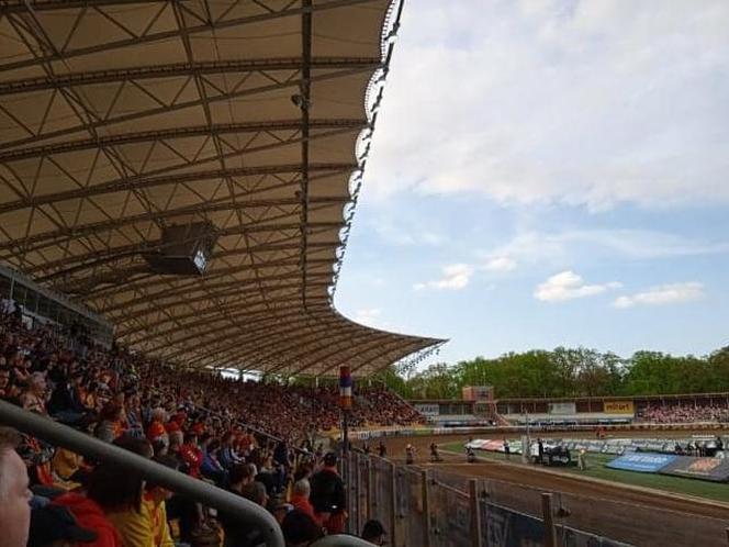 Betard Sparta Wrocław przełamuje złą passę i wygrywa na własnym torze. Jednak to dopiero kropla w morzu potrzeb