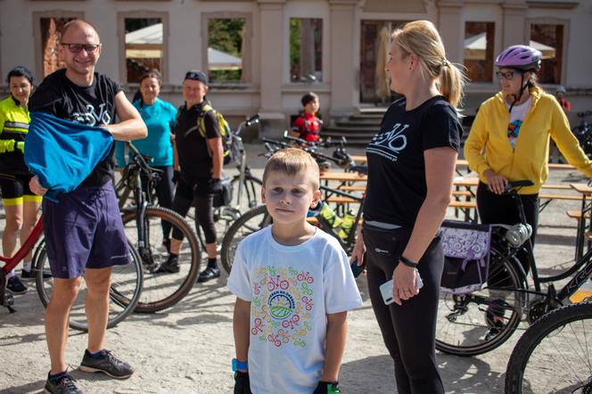 Setki rowerzystów odwiedzają Żmigród podczas Dnia Bez Samochodu. Miasto chce utrzymać takie zainteresowanie przez cały rok