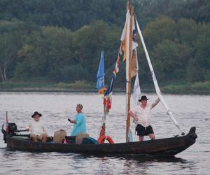 Festiwal Wisły 2023 w Bydgoszczy. Tak było na paradzie łodzi [ZDJĘCIA]