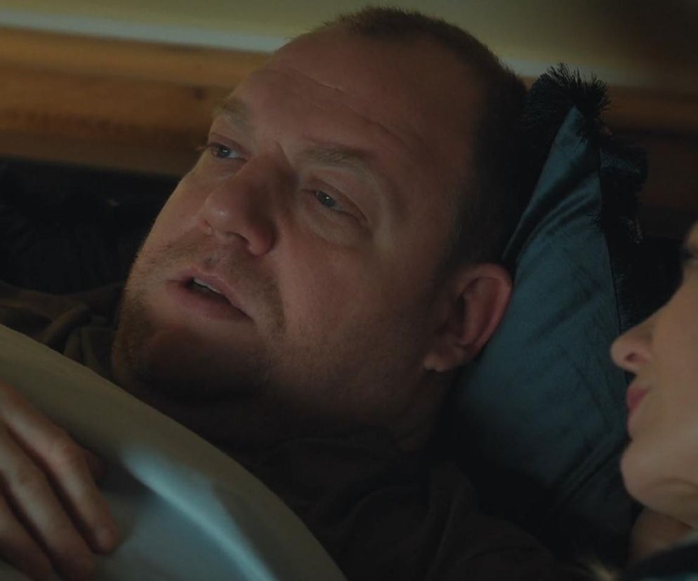 M jak miłość, odcinek 1870: Tadeusz ukryje przed Jagodą, że psychopatka Ola na nich poluje! Weźmie sprawy w swoje ręce - ZDJĘCIA, ZWIASTUN