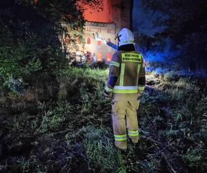 Pożar pałacu Stolbergów. Strażacy przez całą noc walczyli z ogniem 