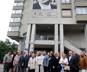 Generał Zbigniew Ścibor-Rylski ma mural w centrum Warszawy