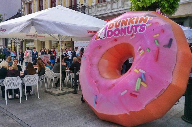 6 Dunkin' Donuts zawitał do Łodzi. Na Piotrkowskiej kolejki