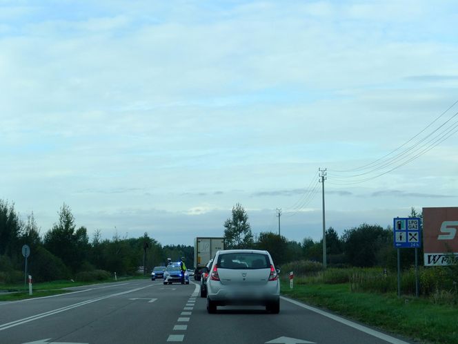 "Są przerażeni". W rodzinnej miejscowości Bartłomiej Blacha roi się od policjantów. 34-latek nadal na wolności