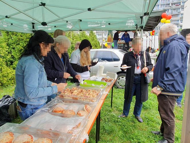 Ich rodzice spadli razem z balkonem. Kuba i Robert potrzebują pomocy 