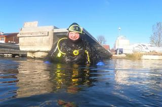 W Giżycku odbyło się podwodne sprzątanie portu. Niewiarygodne, co ludzie wyrzucają do jeziora! [ZDJĘCIA]