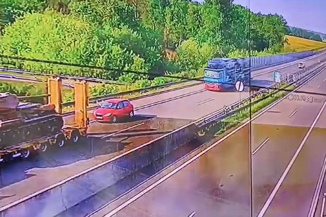 Tragiczny wypadek na autostradzie D1 przy granicy z Polską. Nagranie mrozi krew w żyłach