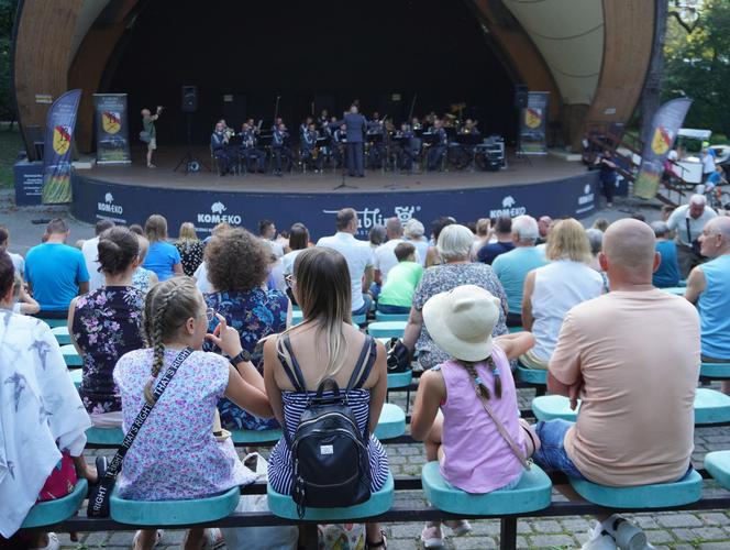 Festiwal Orkiestr Wojskowych w muszli koncertowej w Lublinie