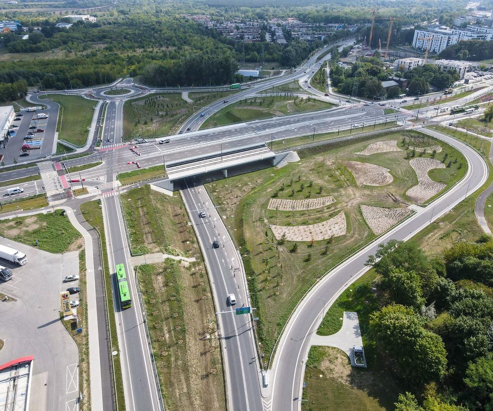 Nowe wiadukty drogowe nad ul. Lechicką są już w pełni dostępne. Dzień wcześniej niż zakładano 