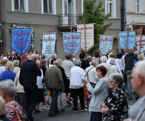 75 lat temu obraz Matki Boskiej w Lublinie zapłakał. Wierni uczcili rocznicę „Cudu lubelskiego” procesją różańcową