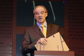 Jacek Pałasiński nadaje z łóżka szpitalnego. Czeka na niego ryzykowna operacja!