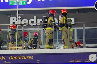 Pożar Biedronki w centrum Warszawy! Duża ewakuacja, na miejscu służby