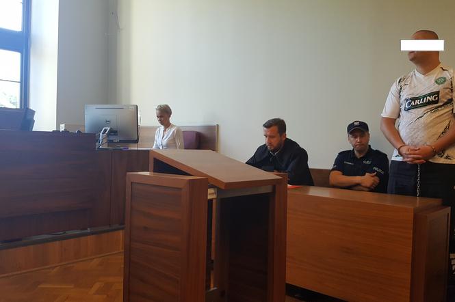 Po pijaku pobił policjantów. Teraz trafi za kratki