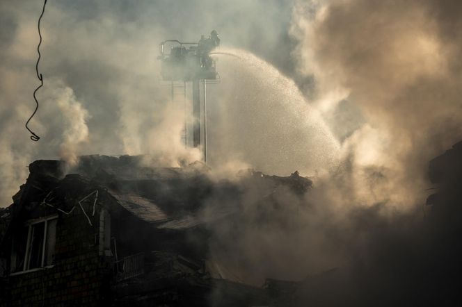 Do 23 wzrosła liczba ofiar śmiertelnych rakietowo-dronowego ataku Rosji na Kijów