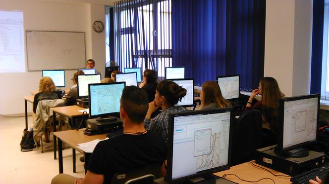 Odnawialne źródła energii, a może bioinżynieria zwierząt? Studiuj w Krakowie! W czerwcu ruszyła rekrutacja na Uniwersytet Rolniczy.