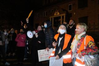 Kalisz: manifestacja na głównych ulicach miasta i pod kurią