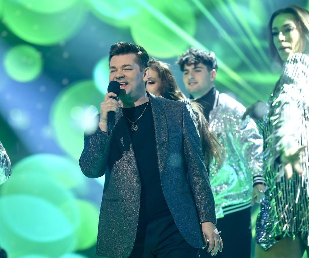 To z nimi Zenek Martyniuk zaśpiewa nowy hit disco polo! Ujawniamy nazwisko kolejnego wokalisty