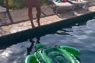 Barwy szczęścia. Wakacje Anny Gzyry (Asia)