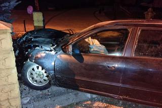 W Haczowie 20-latek rozbił auto na betonowym przepuście. Był pijany 