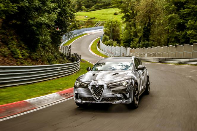 Alfa Romeo Stelvio Quadrifoglio na torze Nurburgring