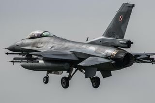 Zmasowane ataki na Ukrainę. Myśliwce NATO w powietrzu