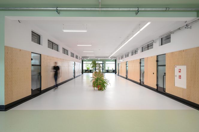 Szkoła - Domaniów 18