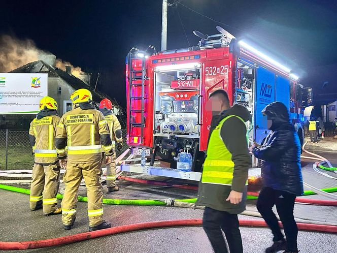 Tragiczny pożar budynku wielorodzinnego. Nie żyje jedna osoba, dwie są poparzone