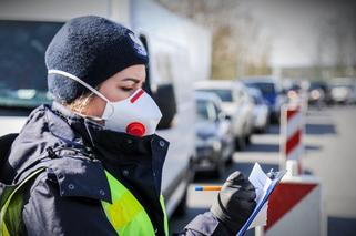 Koronawirus w Warszawie. Chory złodziej w Tesco na Gocławiu. Policjanci na kwarantannie!