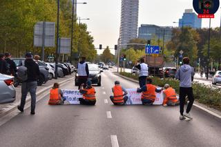 Ostatnie Pokolenie sparaliżowało centrum Warszawy