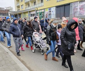 Marsz ku pamięci tragicznie zmarłego Wojtka w Piotrkowie Tryb.