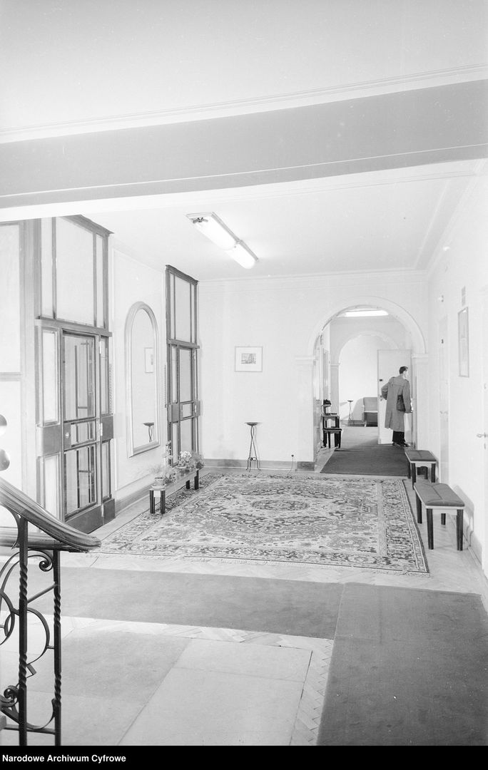 Hotel Warszawa w Prudentialu w latach 50.