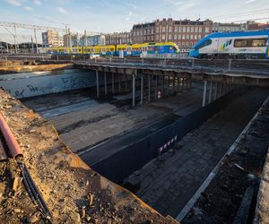 Część wiaduktu na ul. Mikołowskiej w Katowicach została już zdementowana