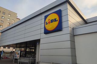 Butelka z Lidla może wybuchnąć! GIS wydał ostrzeżenie. Nie otwierać i nie spożywać